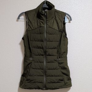 🍋Lululemon Down For It Vest In Moss Green